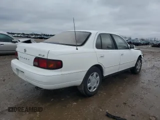 1995 Toyota Camry LE with VIN JT2GK12E1S0123535, listed as a Copart auction lot 44235375 with 112,063 mi miles and Salvage Title. Bid and sale history available at carsss.com. Image 3.
