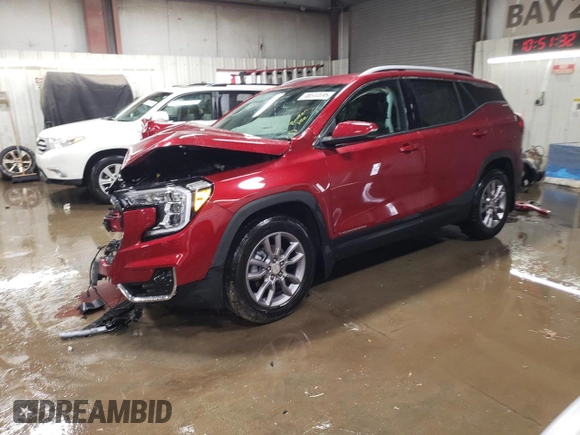 2024 GMC Terrain SLT z VIN 3GKALVEG1RL377701, wystawiony jako Copart lot #48513595 z przebiegiem 4 039 mil mil oraz Szkoda całkowita • Salvage title. Historia ofert i sprzedaży dostępna na DreamBid. Obrazek 1.