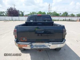 2005 Toyota Tacoma with VIN 5TEUX42N15Z027745, listed as a IAAI auction lot 42527295 with 302,892 mi miles and . Bid and sale history available at DreamBid. Image 16.
