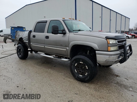 2006 Chevrolet Silverado 1500HD LT2 z VIN 1GCGK13U36F113489, wystawiony jako Copart lot #86367064 z przebiegiem 276 288 mil mil oraz Nie do naprawy • Non repairable. Historia ofert i sprzedaży dostępna na DreamBid. Obrazek 4.