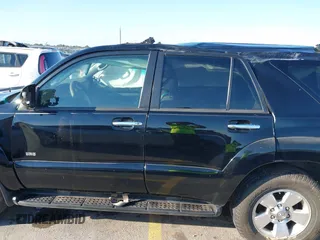 2008 Toyota 4Runner SR5 with VIN JTEZU14R58K011372, listed as a IAAI auction lot 41470371 with 189,359 mi miles. Bid and sale history available at carsss.com. Image 15.
