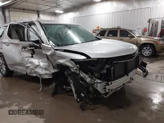 2018 Chevrolet Traverse Premier z VIN 1GNERKKW3JJ273347, wystawiony jako IAAI lot #41347071 z przebiegiem 36 894 mil mil oraz . Historia ofert i sprzedaży dostępna na DreamBid. Obrazek 1.