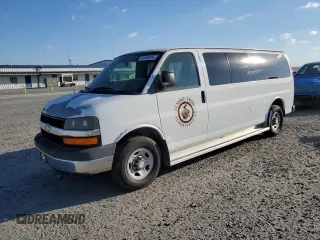 2008 Chevrolet Express Passenger z VIN 1GAHG39K581163150, wystawiony jako Copart lot #83560444 z przebiegiem 103 807 mil mil oraz Szkoda całkowita • Salvage title. Historia ofert i sprzedaży dostępna na DreamBid. Obrazek 1.