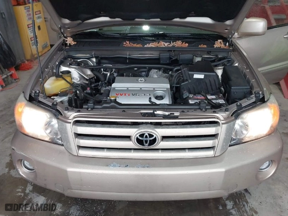2005 Toyota Highlander with VIN JTEDP21A750075961, listed as a IAAI auction lot 41252234 with 139,777 mi miles. Bid and sale history available at carsss.com. Image 10.