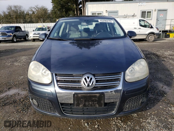 2005 Volkswagen Jetta 2.5L with VIN 3VWDF71K65M604016, listed as a Copart auction lot 45296275 with 195,245 mi miles and Salvage title. Bid and sale history available at DreamBid. Image 5.