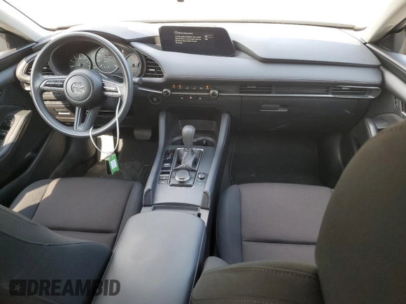 2022 Mazda 3 2.0 with VIN 3MZBPAA77NM309021, listed as a Copart auction lot 68997674 with 13,568 mi miles and Salvage Title. Bid and sale history available at DreamBid. Image 8.