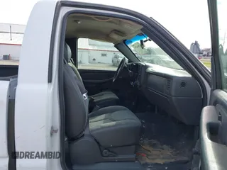 2006 Chevrolet Silverado 1500 Work Truck with VIN 1GCEK14XX6Z282116, listed as a IAAI auction lot 41864276 with 227,306 mi miles. Bid and sale history available at carsss.com. Image 5.