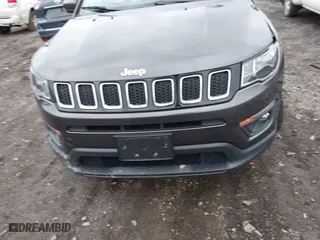 2020 Jeep Compass Latitude with VIN 3C4NJDBB3LT239719, listed as a IAAI auction lot 41929367 with 32,265 mi miles. Bid and sale history available at carsss.com. Image 12.