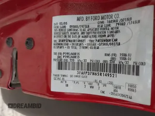 2005 Ford Focus S with VIN 3FAFP37N65R149521, listed as a IAAI auction lot 42023045 with 206,494 mi miles and . Bid and sale history available at carsss.com. Image 9.