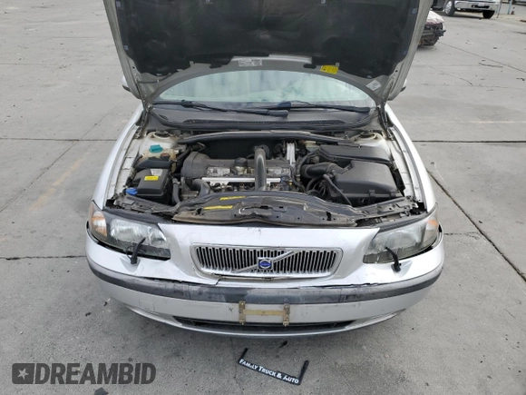 2002 Volvo V70 with VIN YV1SW58D121195061, listed as a Copart auction lot 77491824 with 141,689 mi miles and Salvage Title. Bid and sale history available at DreamBid. Image 12.