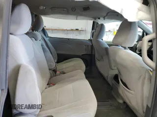 2015 Toyota Sienna LE AAS с VIN 5TDKK3DC1FS571821, выставлен на аукционе Copart как лот 57348545 с пробегом 120 014 миль миль и Списание • Salvage title. История ставок и продаж доступна на DreamBid. Изображение 11.