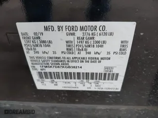 2019 Ford Explorer XLT with VIN 1FM5K7D87KGB38214, listed as a IAAI auction lot 41093334 with 114,985 mi miles. Bid and sale history available at carsss.com. Image 9.