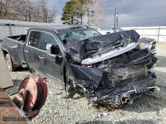 2022 GMC Sierra 3500HD Denali with VIN 1GT49WEY5NF300792, listed as a Copart auction lot 86604054 with 0 mi miles and Salvage Title. Bid and sale history available at carsss.com. Image 4.