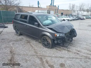 2018 Dodge Grand Caravan GT with VIN 2C4RDGEG8JR220956, listed as a IAAI auction lot 41828202 with 149,386 mi miles. Bid and sale history available at carsss.com. Image 1.