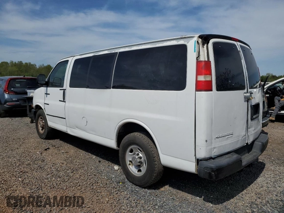 2012 Chevrolet Express Passenger LS with VIN 1GAWGPFG8C1172416, listed as a Copart auction lot 55039425 with 59,542 mi miles and Clean title. Bid and sale history available at DreamBid. Image 2.