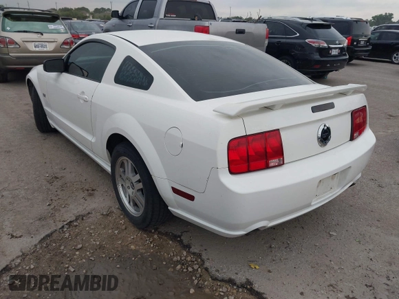 2005 Ford Mustang GT Deluxe with VIN 1ZVFT82H155215011, listed as a IAAI auction lot 42387443 with 131,895 mi miles and . Bid and sale history available at DreamBid. Image 3.