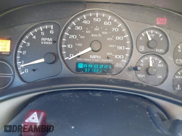 2002 Chevrolet Suburban Z71 with VIN 3GNFK16Z52G264577, listed as a IAAI auction lot 41581984 with 321,321 mi miles. Bid and sale history available at carsss.com. Image 7.