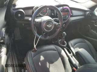 2016 MINI Hardtop 4 Door with VIN WMWXU1C55G2D09641, listed as a Copart auction lot 50567495 with 123,796 mi miles and Salvage Title. Bid and sale history available at DreamBid. Image 8.
