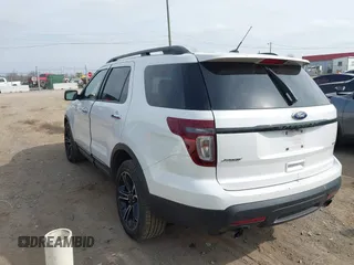 2014 Ford Explorer Sport z VIN 1FM5K8GT3EGB50077, wystawiony jako IAAI lot #41800325 z przebiegiem 147 132 mil mil oraz . Historia ofert i sprzedaży dostępna na DreamBid. Obrazek 3.