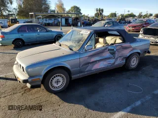 1989 BMW 3 Series z VIN WBABB230XKEC17555, wystawiony jako Copart lot #41529585 z przebiegiem Nie podano mil oraz Szkoda całkowita • Salvage title. Historia ofert i sprzedaży dostępna na DreamBid. Obrazek 1.
