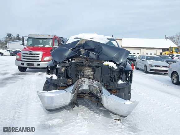 2014 Ram 2500 SLT with VIN 3C6TR5DT1EG252970, listed as a IAAI auction lot 41401215 with 118,992 mi miles. Bid and sale history available at carsss.com. Image 6.