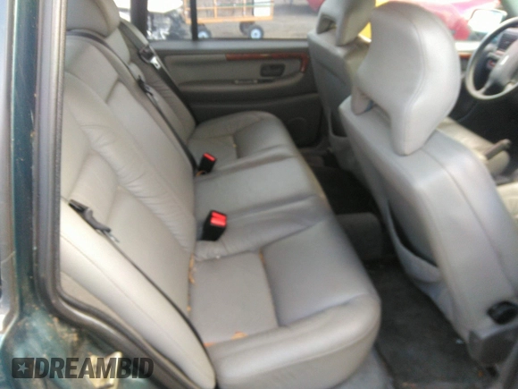 1997 Volvo S90 with VIN YV1KS9608V1107792, listed as a IAAI auction lot 38336416 with 146,975 mi miles. Bid and sale history available at carsss.com. Image 8.