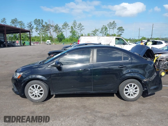 2020 Chevrolet Sonic LT z VIN 1G1JD5SB5L4106602, wystawiony jako IAAI lot #42159240 z przebiegiem 74 339 mil mil oraz . Historia ofert i sprzedaży dostępna na DreamBid. Obrazek 14.