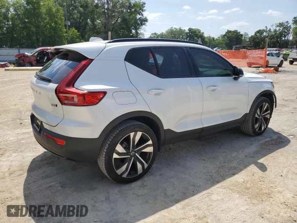 2024 Volvo XC40 Ultimate Dark Theme z VIN YV4L12UM7R2314522, wystawiony jako Copart lot #54007415 z przebiegiem 2 865 mil mil oraz Szkoda całkowita • Salvage title. Historia ofert i sprzedaży dostępna na DreamBid. Obrazek 3.