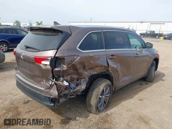 2017 Toyota Highlander XLE with VIN 5TDJZRFH4HS483304, listed as a IAAI auction lot 42134994 with 115,322 mi miles and . Bid and sale history available at DreamBid. Image 4.