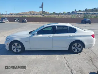 2011 BMW 5 Series 528i with VIN WBAFR1C58BC746630, listed as a IAAI auction lot 41978568 with 178,012 mi miles and . Bid and sale history available at carsss.com. Image 14.