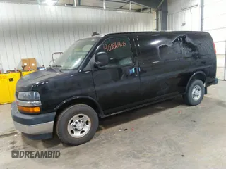 2018 Chevrolet Express Cargo Van with VIN 1GCWGAFP5J1185884, listed as a IAAI auction lot 40386466 with 1 mi miles. Bid and sale history available at carsss.com. Image 17.