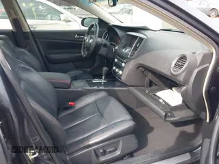 2013 Nissan Maxima SV z VIN 1N4AA5AP7DC814845, wystawiony jako IAAI lot #41758456 z przebiegiem 139 556 mil mil oraz . Historia ofert i sprzedaży dostępna na DreamBid. Obrazek 5.