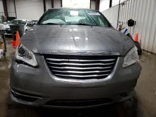 2012 Chrysler 200 Limited with VIN 1C3CCBCG8CN210981, listed as a Copart auction lot 51674815 with 116,450 mi miles and Salvage Title. Bid and sale history available at carsss.com. Image 5.