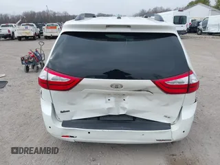 2017 Toyota Sienna XLE Auto Access Seat with VIN 5TDYZ3DC2HS796659, listed as a IAAI auction lot 41770444 with 129,628 mi miles. Bid and sale history available at carsss.com. Image 16.