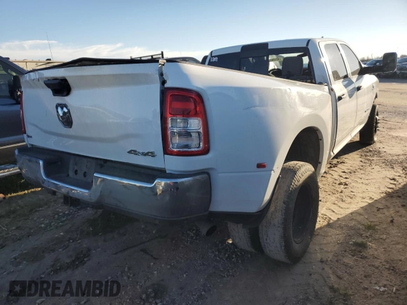 2020 Ram 3500 Tradesman with VIN 3C63RRGL1LG154716, listed as a Copart auction lot 42138535 with 352,052 mi miles and Salvage Title. Bid and sale history available at carsss.com. Image 3.
