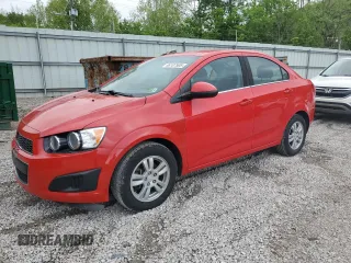 2016 Chevrolet Sonic LT z VIN 1G1JC5SH8G4135511, wystawiony jako Copart lot #56107505 z przebiegiem 108 235 mil mil oraz Szkoda całkowita • Salvage title. Historia ofert i sprzedaży dostępna na DreamBid. Obrazek 1.