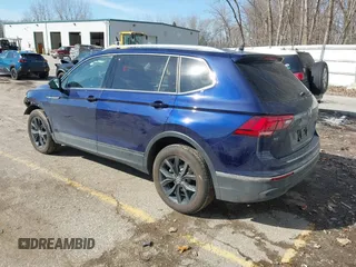 2024 Volkswagen Tiguan SE with VIN 3VVMB7AXXRM170782, listed as a IAAI auction lot 41754426 with 3,552 mi miles and . Bid and sale history available at DreamBid. Image 3.