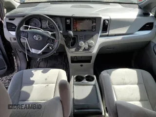 2019 Toyota Sienna LE Auto Access Seat with VIN 5TDKZ3DC1KS009648, listed as a Copart auction lot 52910155 with 68,417 mi miles and Salvage Title. Bid and sale history available at DreamBid. Image 8.