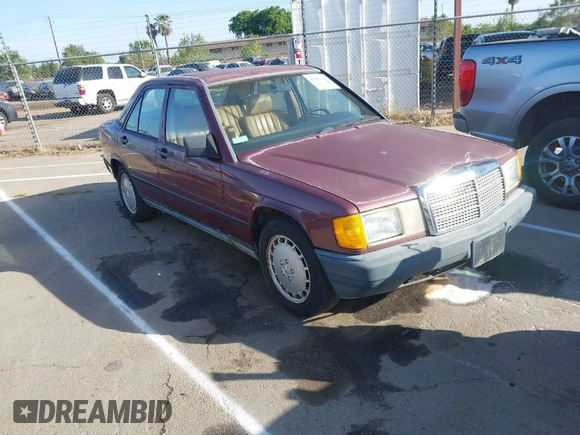 1987 Mercedes-Benz 190 z VIN WDBDB26D9HF306901, wystawiony jako IAAI lot #42018142 z przebiegiem 190 364 mil mil oraz . Historia ofert i sprzedaży dostępna na DreamBid. Obrazek 1.