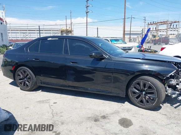 2023 BMW 7 Series 740i с VIN WBA23EH09PCL71147, выставлен на аукционе IAAI как лот 41906244 с пробегом 51 981 миль миль и . История ставок и продаж доступна на DreamBid. Изображение 14.