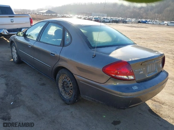 2005 Ford Taurus SE with VIN 1FAFP53U35A106161, listed as a IAAI auction lot 41743502 with 126580 miles. Bid and sale history available at carsss.com. Image 3.