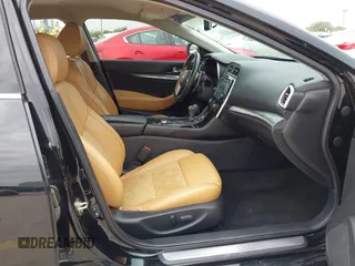 2016 Nissan Maxima SV z VIN 1N4AA6AP2GC376472, wystawiony jako IAAI lot #42115734 z przebiegiem 98 432 mil mil oraz . Historia ofert i sprzedaży dostępna na DreamBid. Obrazek 5.