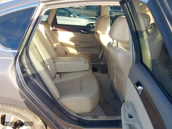 2008 Infiniti M35 with VIN JNKAY01E88M604695, listed as a IAAI auction lot 41278406 with 164,373 mi miles. Bid and sale history available at carsss.com. Image 8.