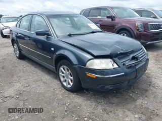 2004 Volkswagen Passat GLS with VIN WVWPD63B74E120809, listed as a IAAI auction lot 42450451 with 197,279 mi miles and . Bid and sale history available at DreamBid. Image 1.