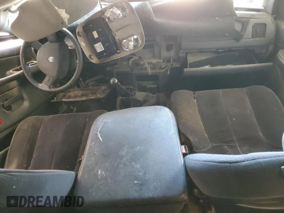 2005 Dodge 3500 SLT z VIN 3D7MR48C15G859605, wystawiony jako Copart lot #55133275 z przebiegiem Nie podano mil oraz Nie do naprawy • Non repairable. Historia ofert i sprzedaży dostępna na DreamBid. Obrazek 8.