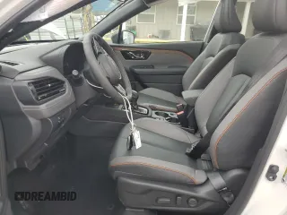 2025 Subaru Forester с VIN JF2SLDFC4SH520846, выставлен на аукционе Copart как лот 56168425 с пробегом 1 075 миль миль и Списание • Salvage title. История ставок и продаж доступна на DreamBid. Изображение 7.