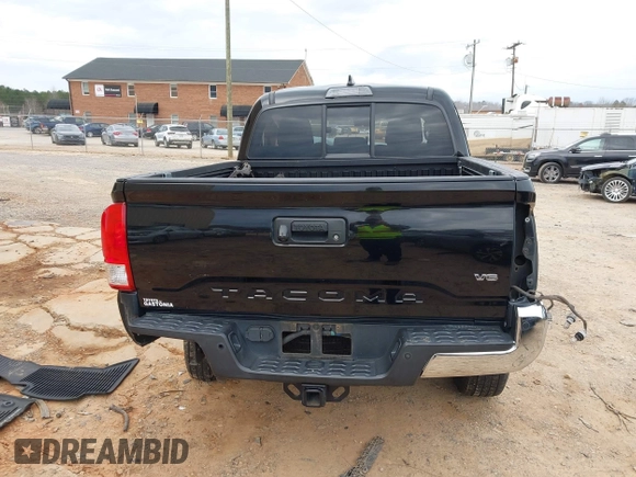 2017 Toyota Tacoma SR5 z VIN 3TMAZ5CN7HM043144, wystawiony jako IAAI lot #41758561 z przebiegiem 205 213 mil mil oraz . Historia ofert i sprzedaży dostępna na DreamBid. Obrazek 16.