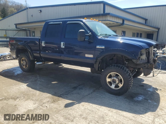 2005 Ford F-250 XL с VIN 1FTSW21P85EC27655, выставлен на аукционе Copart как лот 54161755 с пробегом 186 502 миль миль и Списание • Salvage title. История ставок и продаж доступна на DreamBid. Изображение 4.
