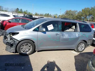2014 Toyota Sienna XLE with VIN 5TDYK3DC7ES447903, listed as a IAAI auction lot 41835665 with 224,492 mi miles. Bid and sale history available at carsss.com. Image 15.