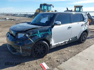2015 Scion xB with VIN JTLZE4FE7FJ076258, listed as a IAAI auction lot 41317751 with 161,268 mi miles. Bid and sale history available at carsss.com. Image 2.